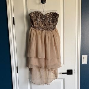 Dolls Point Tan Apparel